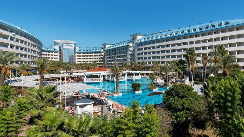 Crystal Admiral Aqua Collection